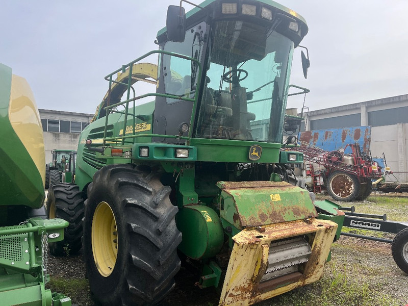 John Deere 7700 - Forage harvester: picture 1 John Deere 7700 - Forage harvester: picture 1