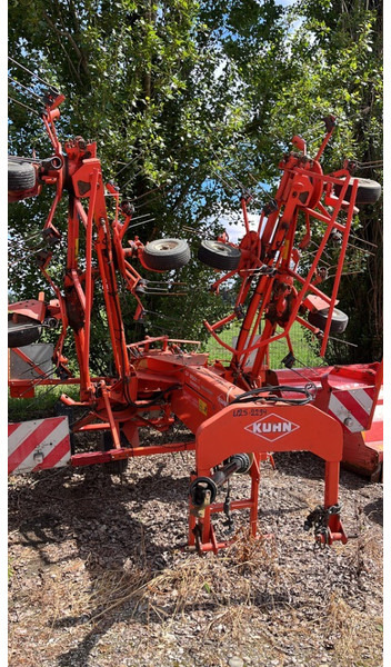 Kuhn GF 8501 T - Tedder/ Rake: picture 1 Kuhn GF 8501 T - Tedder/ Rake: picture 1