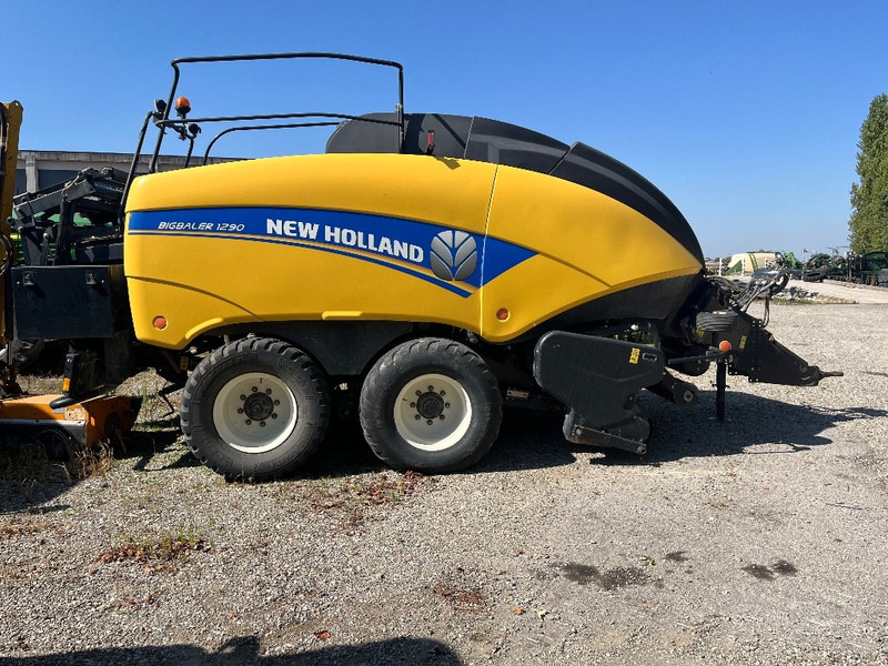 New Holland 1290 - Square baler: picture 2 New Holland 1290 - Square baler: picture 2