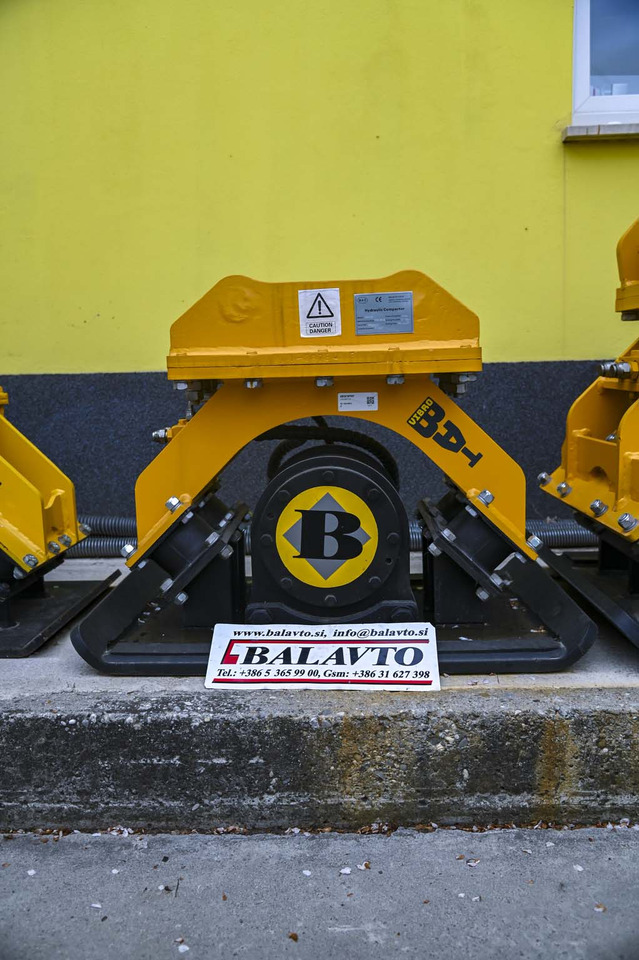 Plate compactor VIBROBAT 04 - Attachment for Excavator: picture 2 Plate compactor VIBROBAT 04 - Attachment for Excavator: picture 2