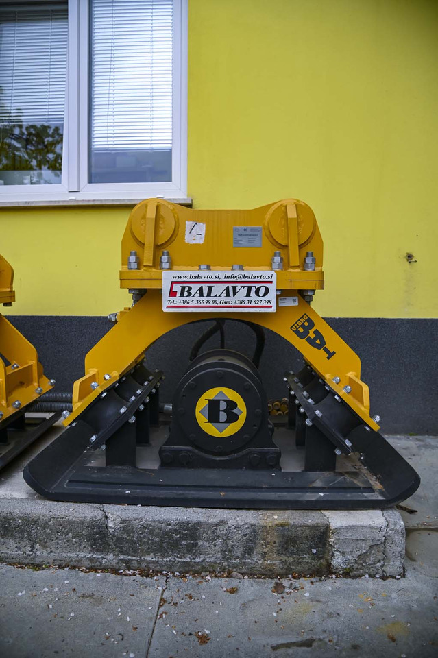 Plate compactor VIBROBAT 08 - Attachment for Excavator: picture 2 Plate compactor VIBROBAT 08 - Attachment for Excavator: picture 2
