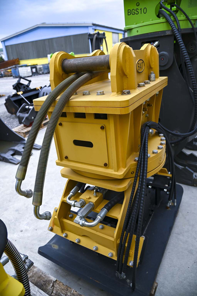 Plate compactor VIBROBAT 08 with rotator - Attachment for Excavator: picture 5 Plate compactor VIBROBAT 08 with rotator - Attachment for Excavator: picture 5