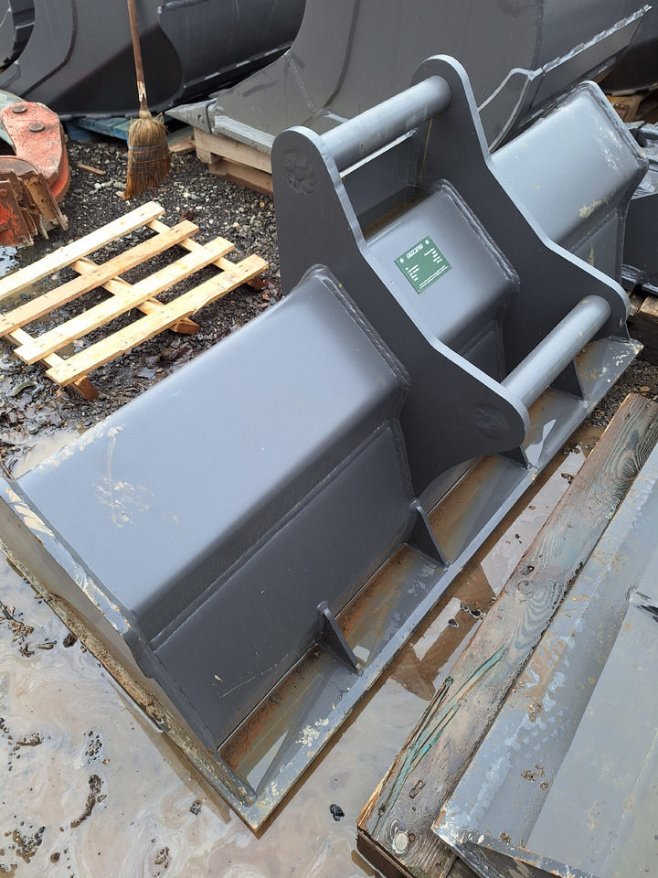 BALAVTO Slope bucket 1600 mm Volvo S60 - Bucket: picture 4 BALAVTO Slope bucket 1600 mm Volvo S60 - Bucket: picture 4