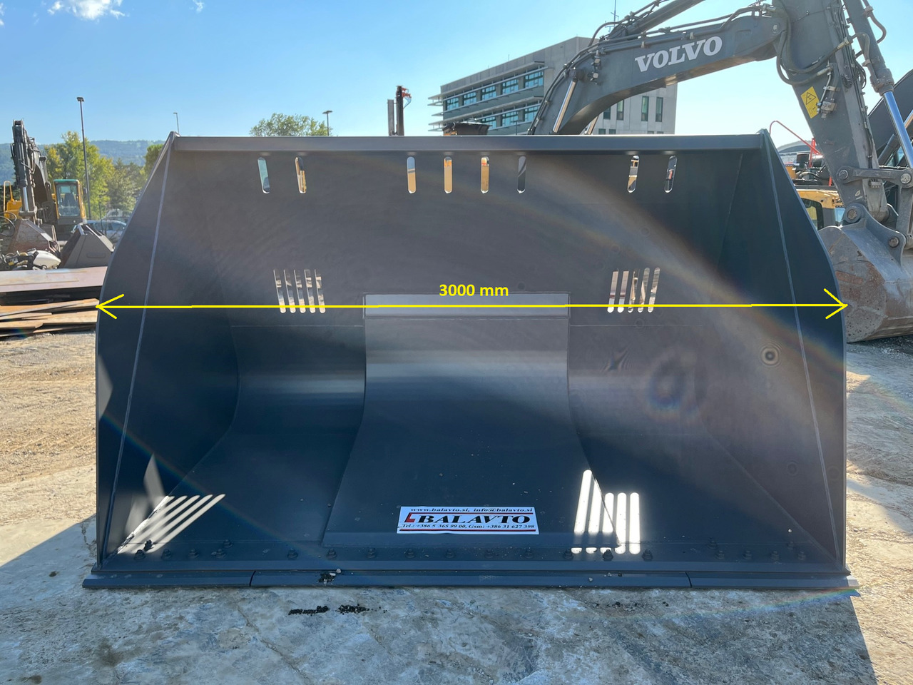 Balavto Loader bucket 3000 mm - Loader bucket: picture 2 Balavto Loader bucket 3000 mm - Loader bucket: picture 2