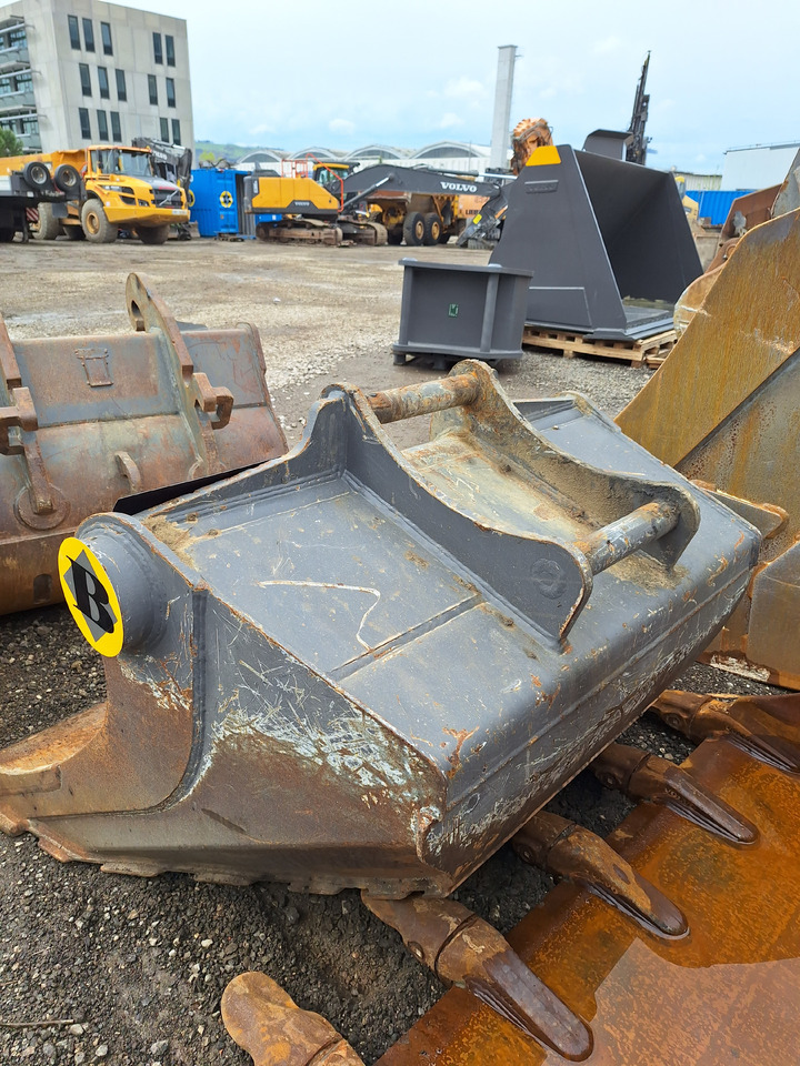 Balavto excavating planning bucket 1550 mm S60 - Excavator bucket: picture 3 Balavto excavating planning bucket 1550 mm S60 - Excavator bucket: picture 3