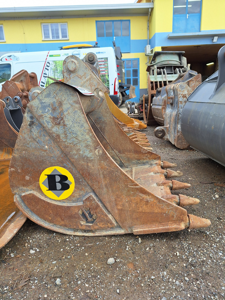 Int. equipment Verdun digging bucket 1000 mm - Excavator bucket: picture 2 Int. equipment Verdun digging bucket 1000 mm - Excavator bucket: picture 2