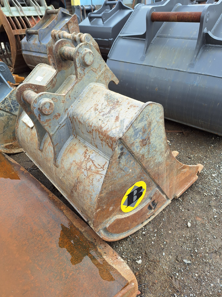 Int. equipment Verdun digging bucket 1000 mm - Excavator bucket: picture 3 Int. equipment Verdun digging bucket 1000 mm - Excavator bucket: picture 3