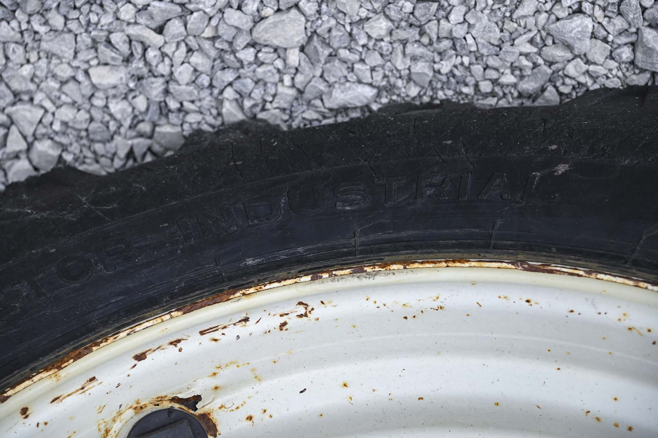 Backhoe loader Lännen 8600E: picture 32