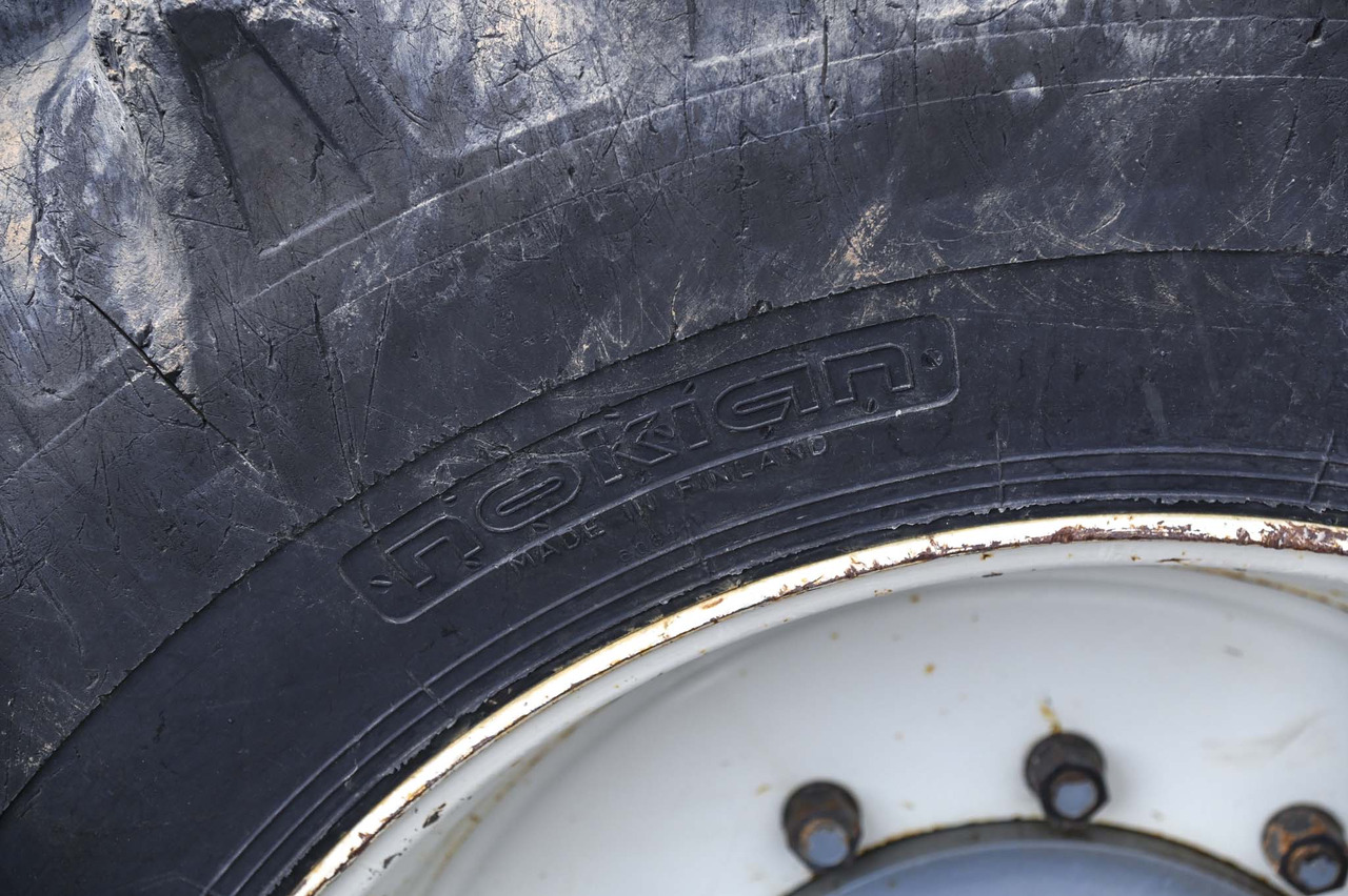 Backhoe loader Lännen 8600E: picture 28