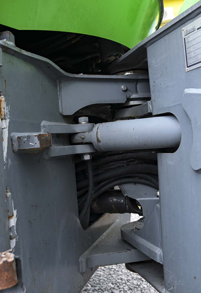 Backhoe loader Lännen 8600E: picture 38