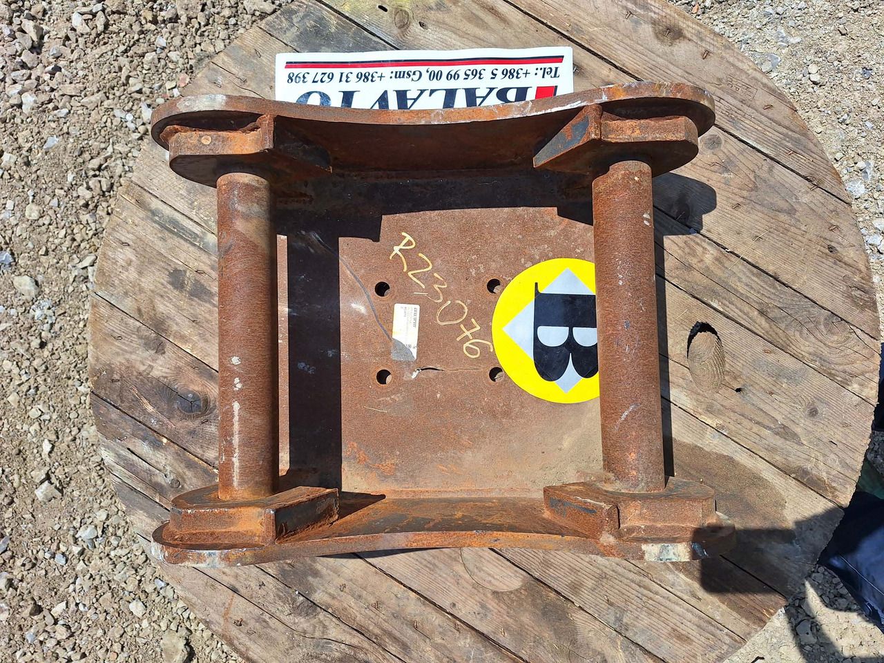 Quick coupler for Excavator Mounting plate Winkelbauer MCL: picture 9 Quick coupler for Excavator Mounting plate Winkelbauer MCL: picture 9