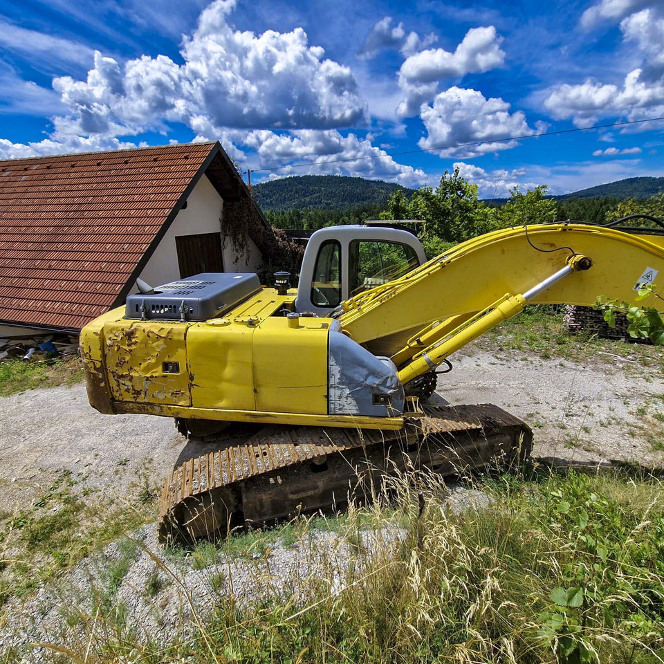 New Holland Kobelco E215 - Crawler excavator: picture 4 New Holland Kobelco E215 - Crawler excavator: picture 4