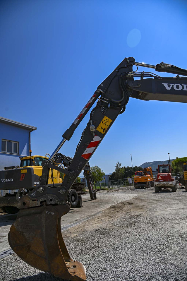 Wheel excavator VOLVO EWR150E: picture 20