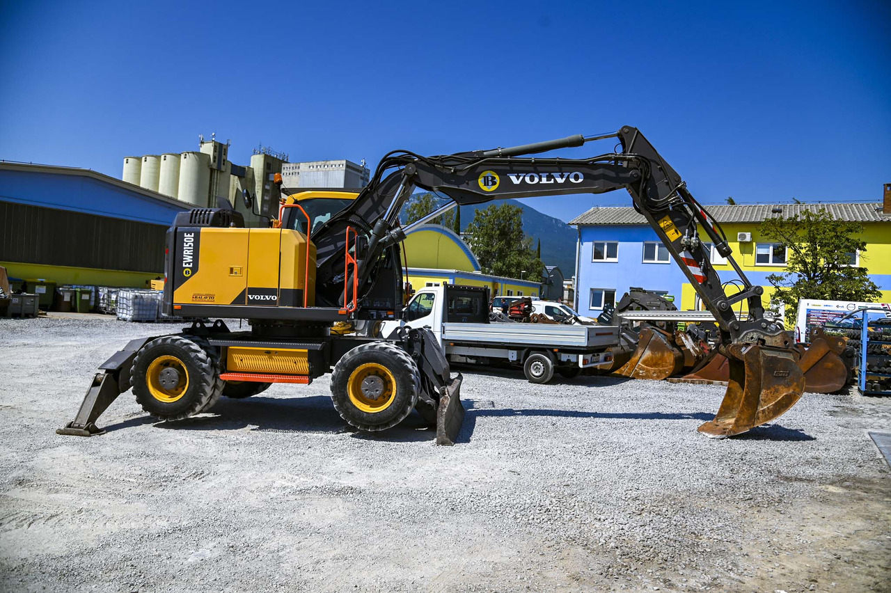 Wheel excavator VOLVO EWR150E: picture 9