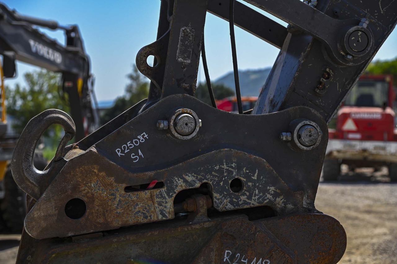 Wheel excavator VOLVO EWR150E: picture 12