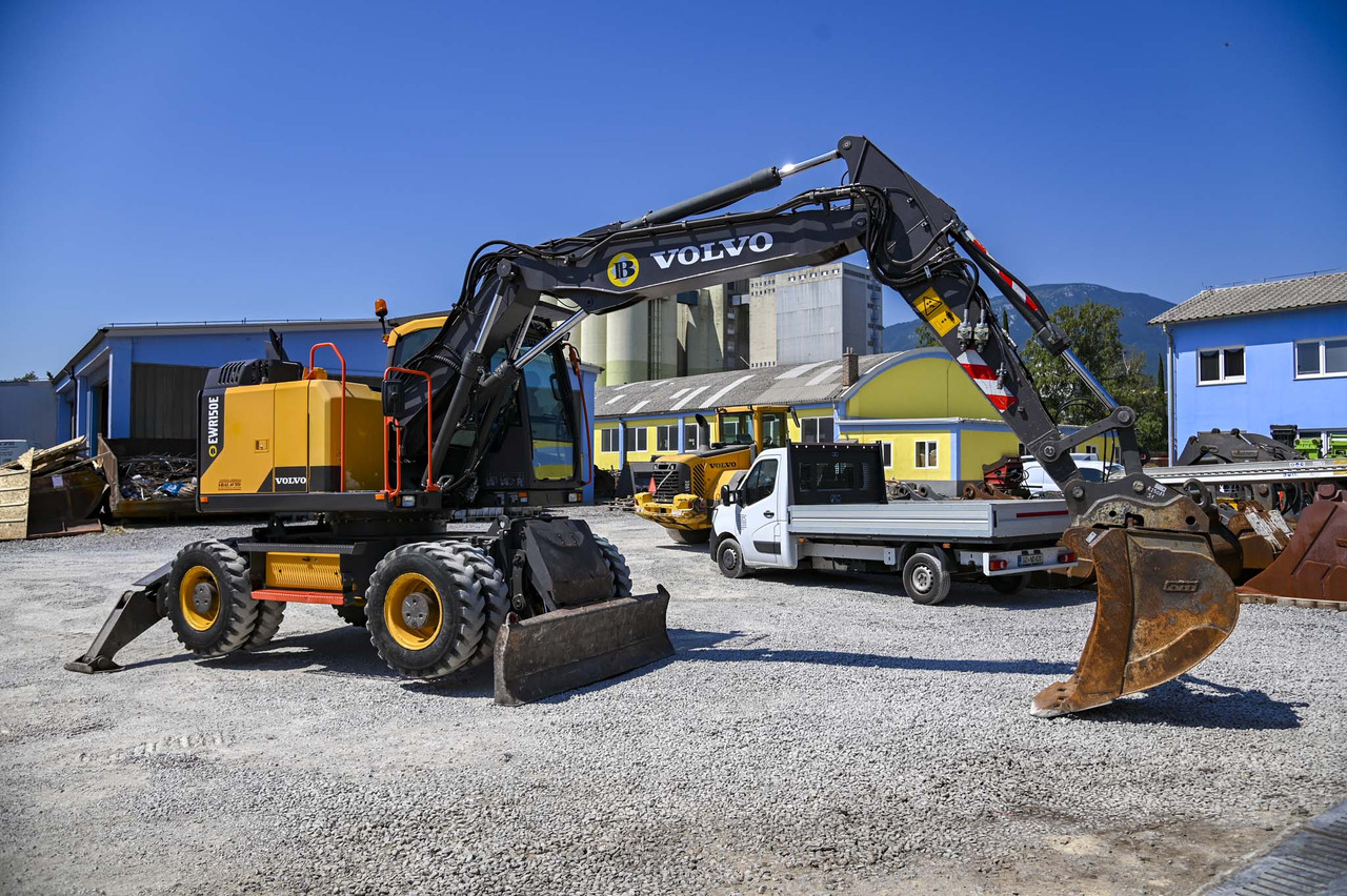 Wheel excavator VOLVO EWR150E: picture 10