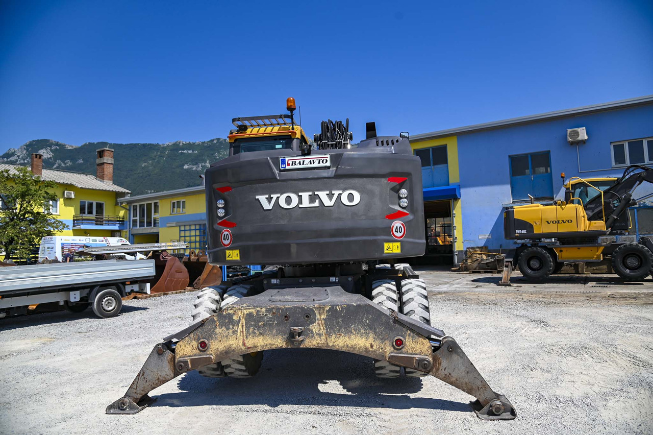 Wheel excavator VOLVO EWR150E: picture 6