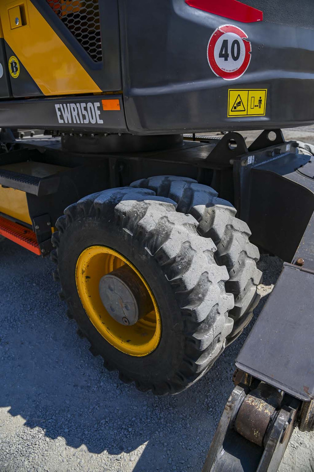 Wheel excavator VOLVO EWR150E: picture 31