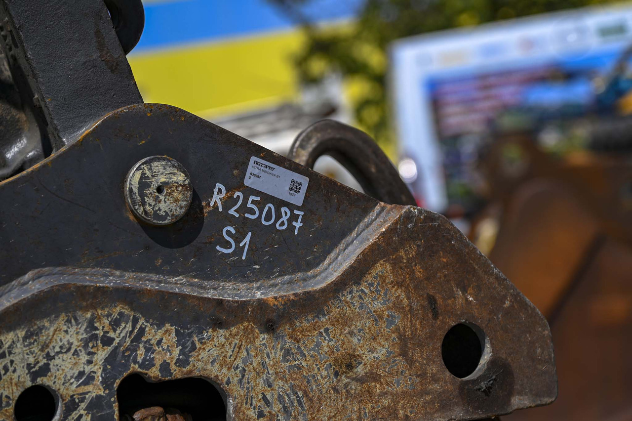 Wheel excavator VOLVO EWR150E: picture 13