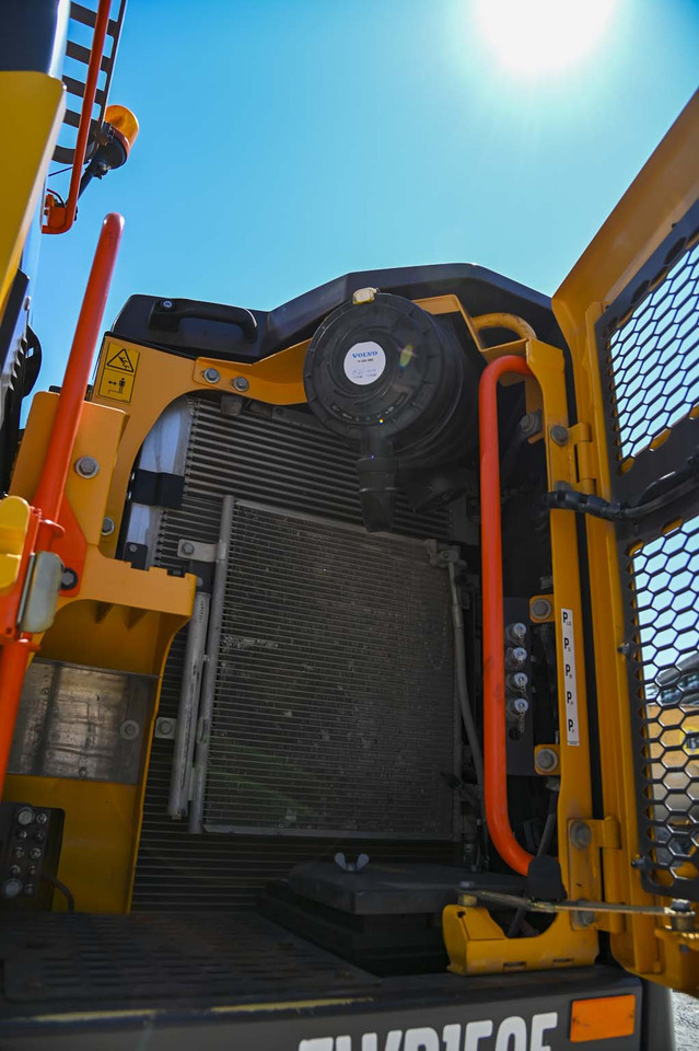 Wheel excavator VOLVO EWR150E: picture 39