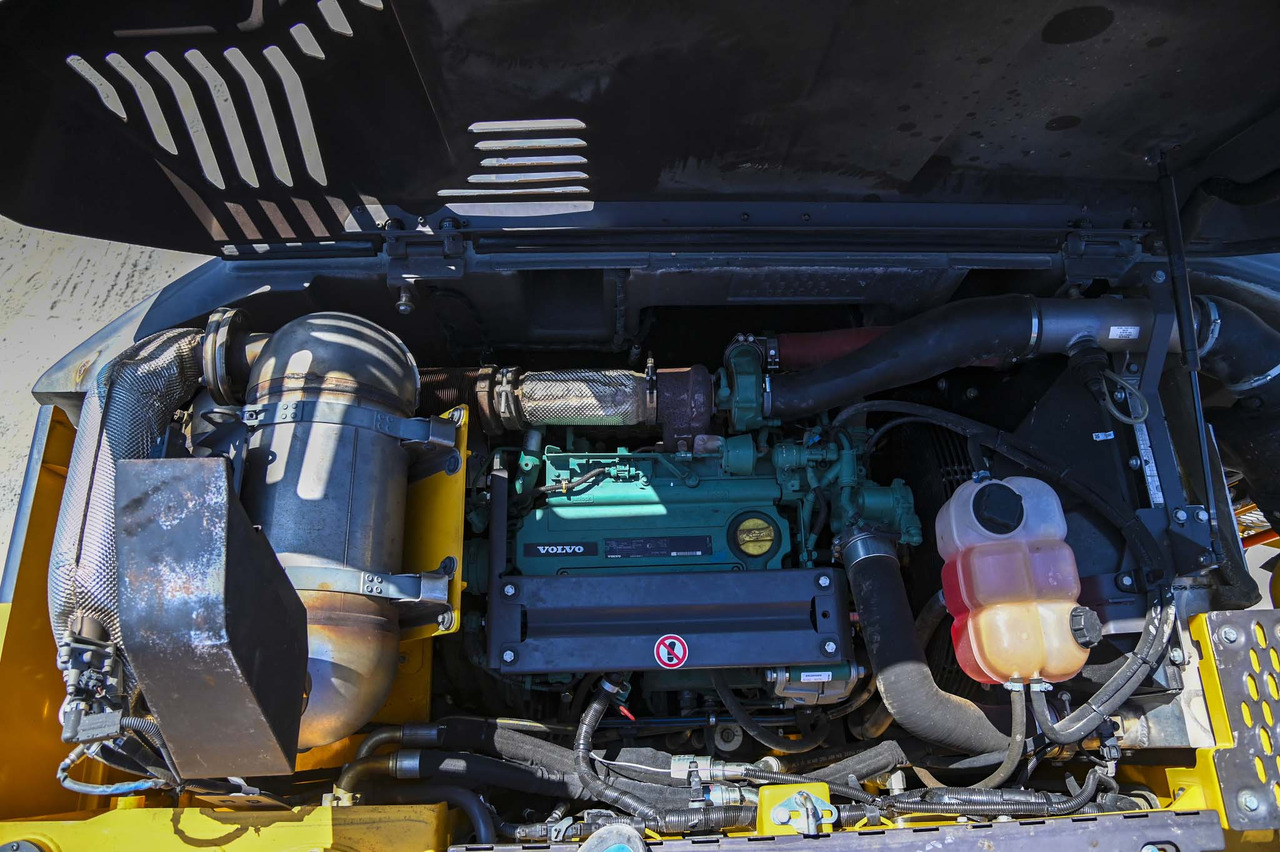 Wheel excavator VOLVO EWR150E: picture 41