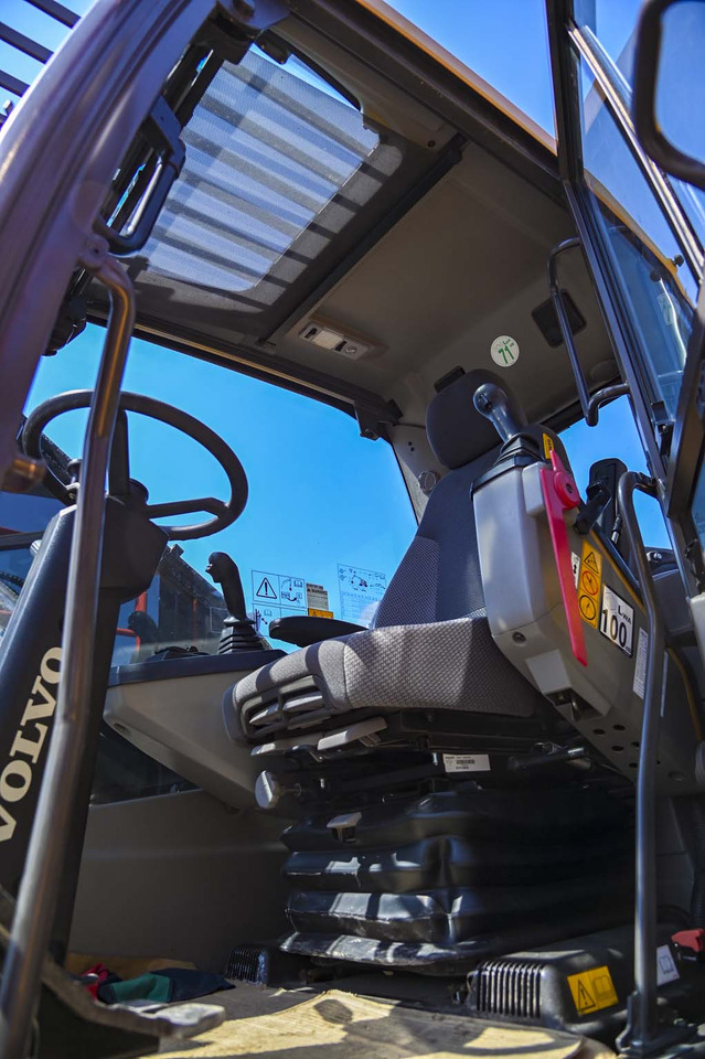 Wheel excavator VOLVO EWR150E: picture 46
