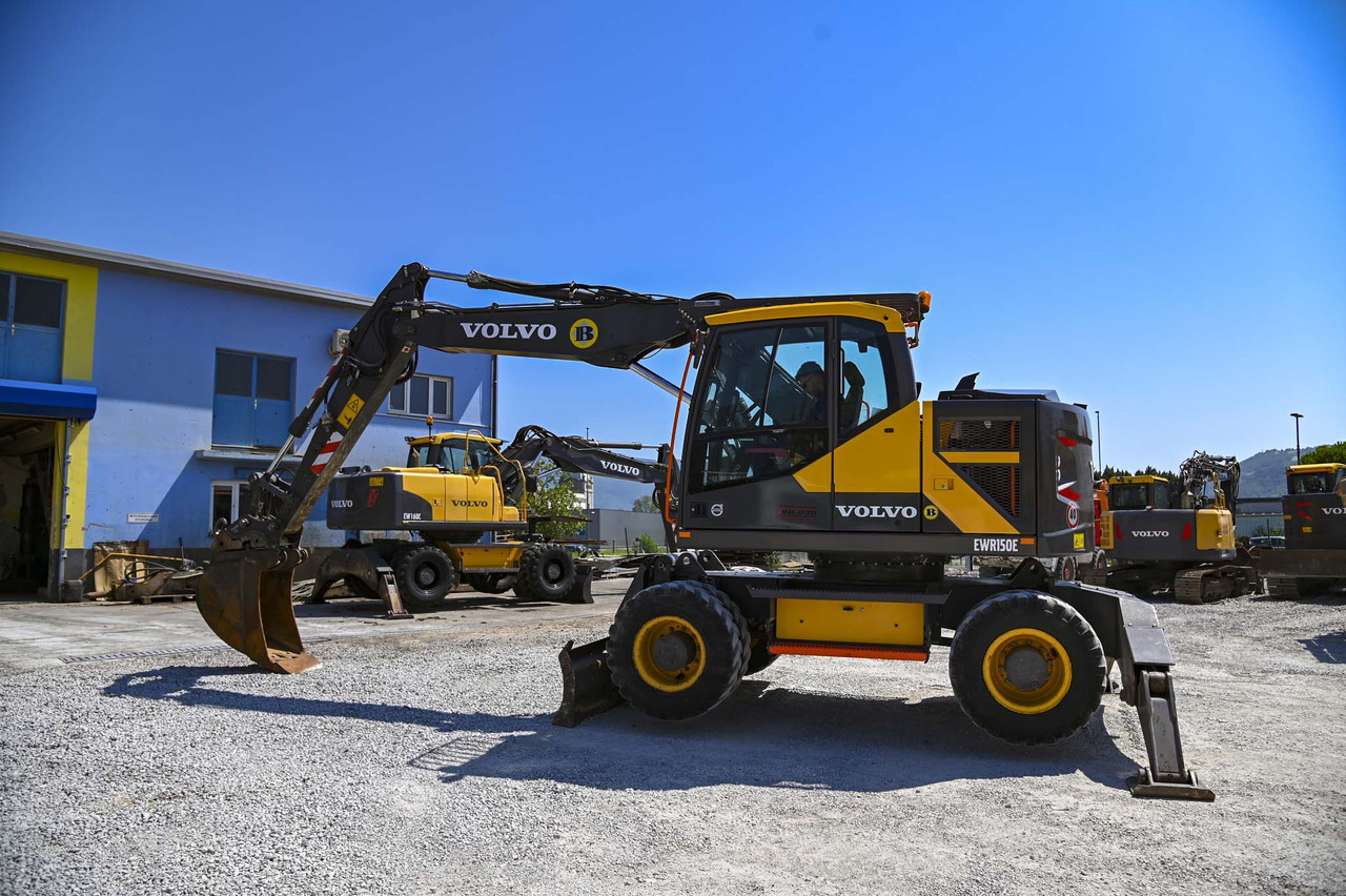 VOLVO EWR150E - Wheel excavator: picture 3 VOLVO EWR150E - Wheel excavator: picture 3