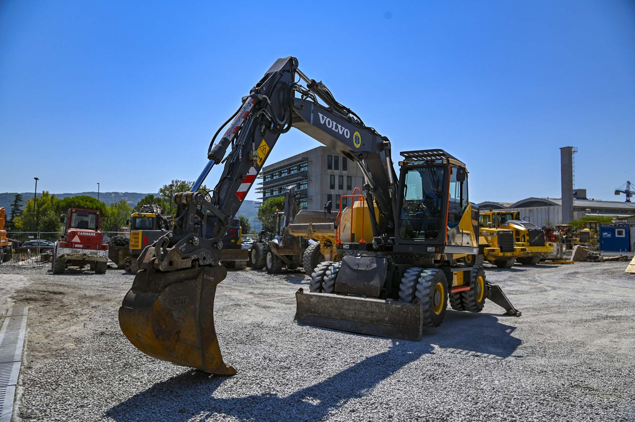 Wheel excavator VOLVO EWR150E: picture 11