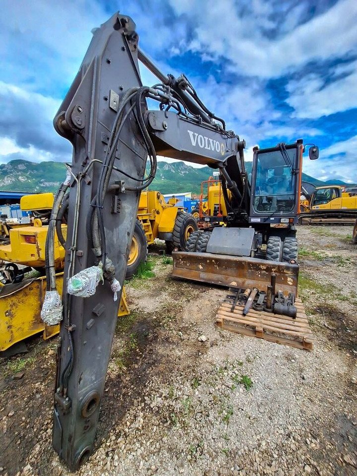 Volvo dipper arm 14767942 Volvo EWR150E - Boom for Excavator: picture 2 Volvo dipper arm 14767942 Volvo EWR150E - Boom for Excavator: picture 2