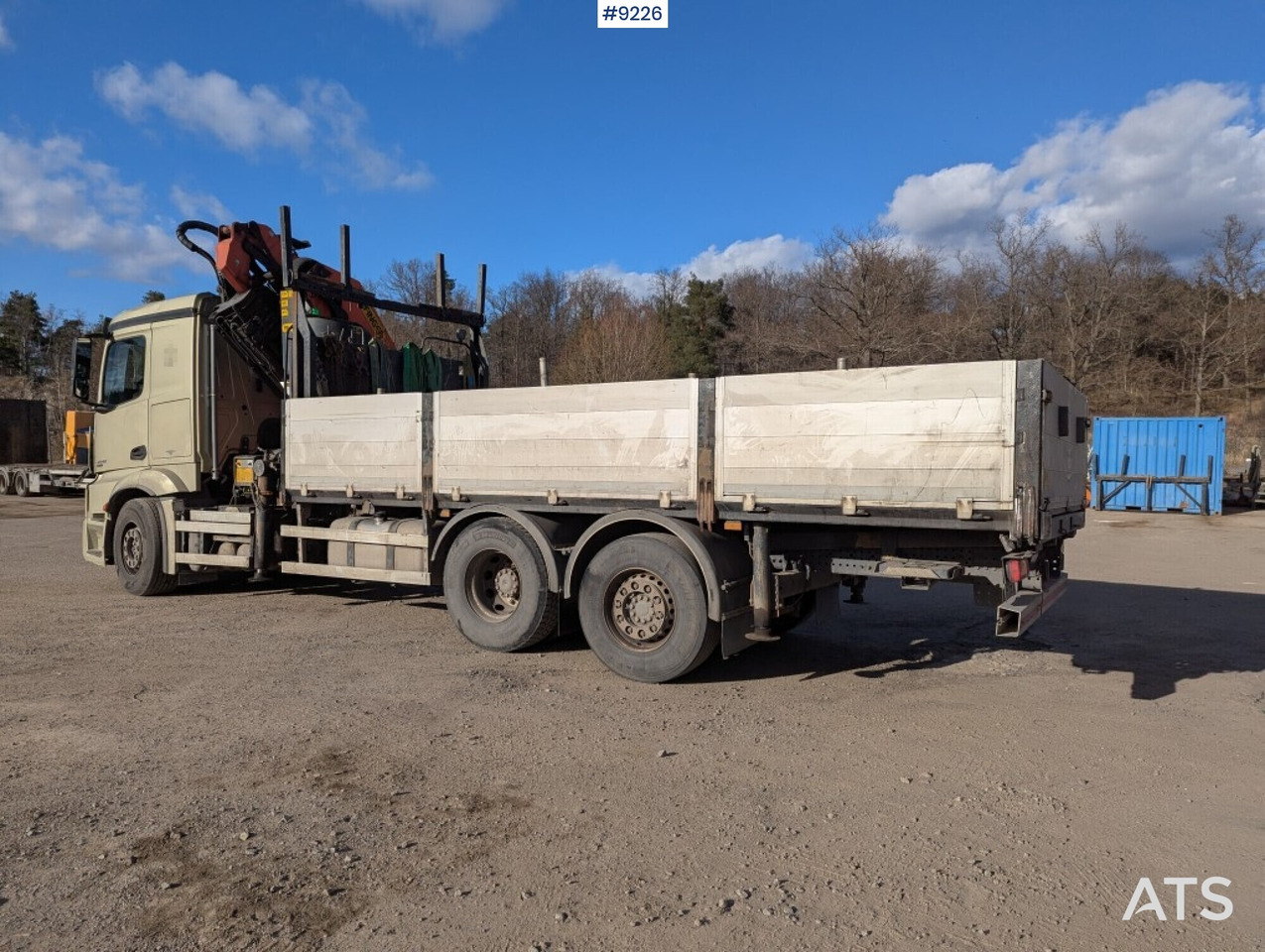 Dropside/ Flatbed truck, Crane truck Crane Truck Mercedes-Benz Actros 2542: picture 17