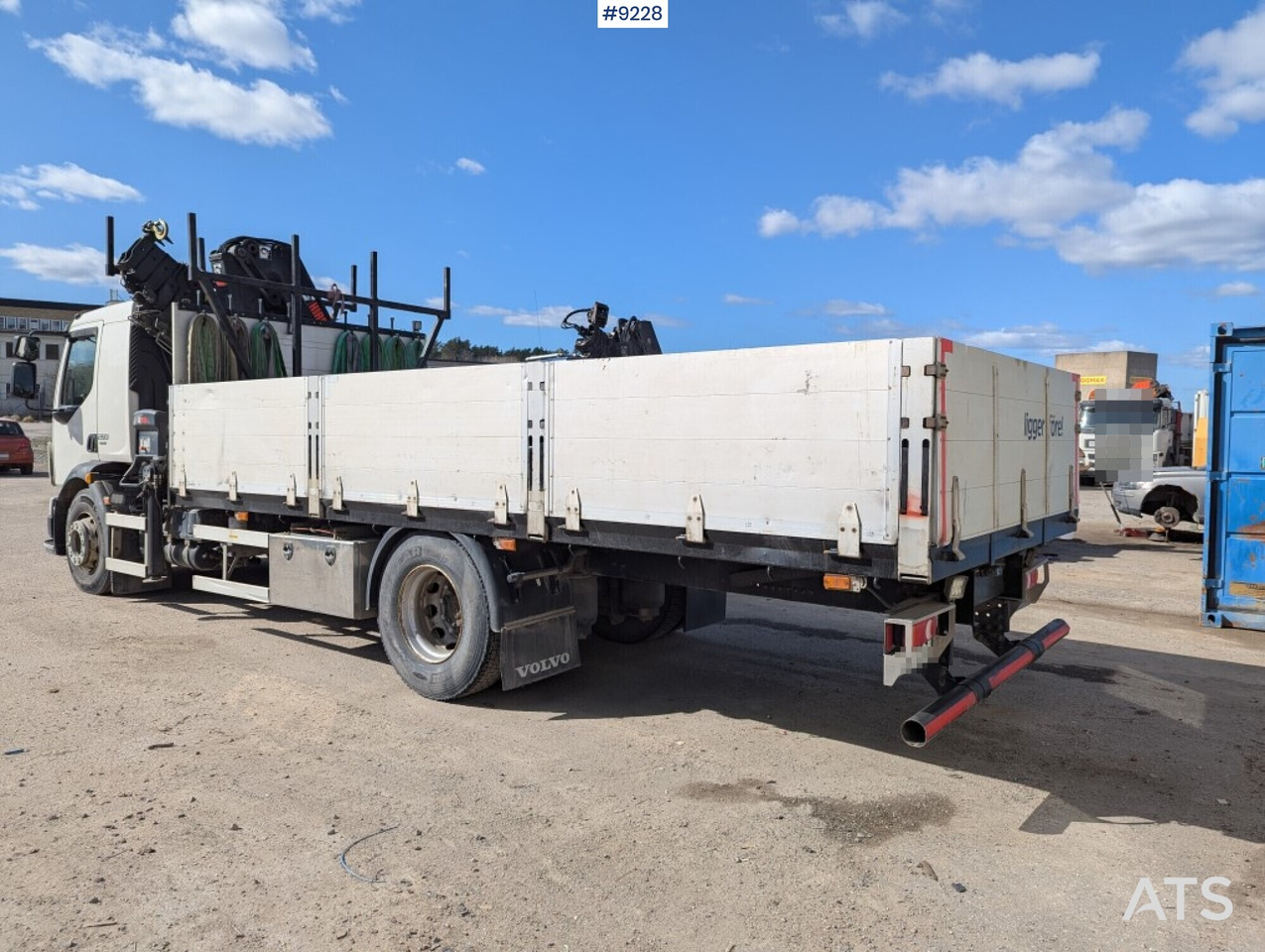 Crane Truck Volvo FL 280 4X2 with HIAB XS 144 E-5 crane (SEE VIDEO) - Crane truck: picture 3 Crane Truck Volvo FL 280 4X2 with HIAB XS 144 E-5 crane (SEE VIDEO) - Crane truck: picture 3