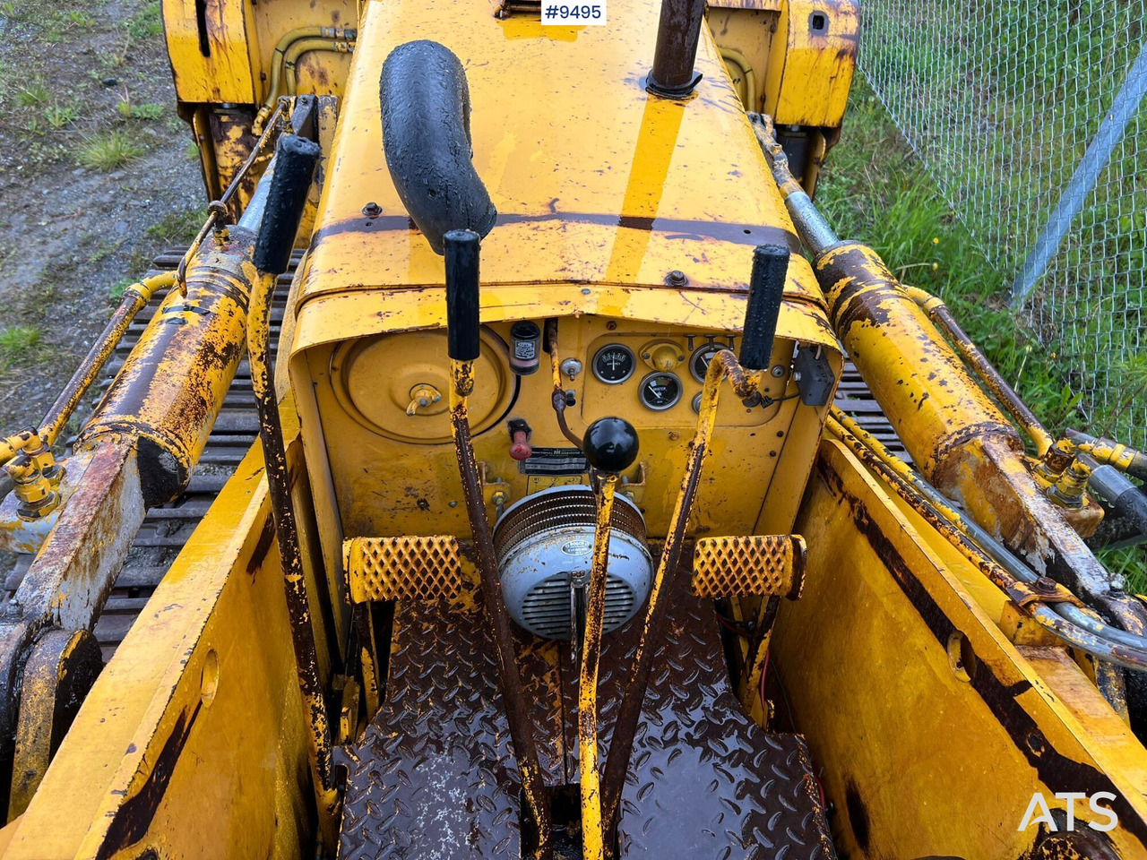 Crawler dozer INTERNATIONAL L125 - Bulldozer: picture 5 Crawler dozer INTERNATIONAL L125 - Bulldozer: picture 5
