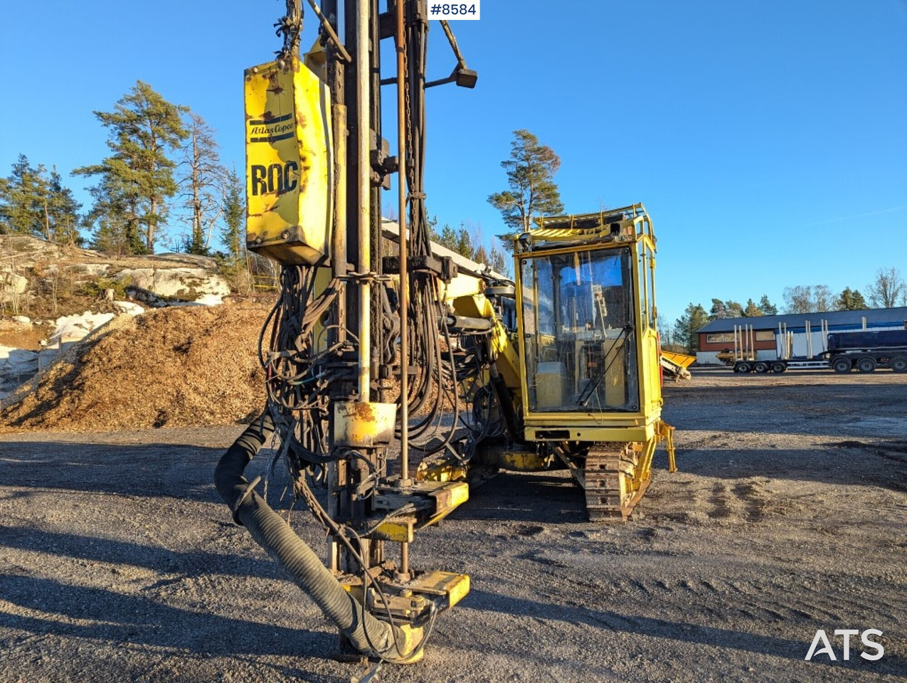 Drill rigg Atlas Copco ROC 642 HP with cab (SEE VIDEO) - Drilling rig: picture 3 Drill rigg Atlas Copco ROC 642 HP with cab (SEE VIDEO) - Drilling rig: picture 3