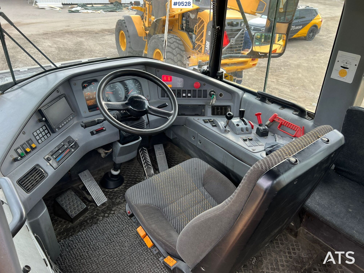 Dumper Volvo A25D 6X6 (SEE VIDEO) - Articulated dumper: picture 5 Dumper Volvo A25D 6X6 (SEE VIDEO) - Articulated dumper: picture 5
