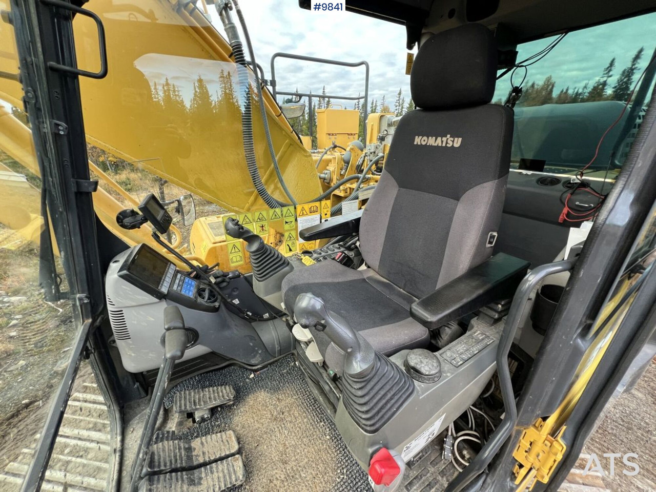 Excavator Komatsu HB 215 LC-2 with Tiltrotator and Buckets(See Video) - Crawler excavator: picture 5 Excavator Komatsu HB 215 LC-2 with Tiltrotator and Buckets(See Video) - Crawler excavator: picture 5