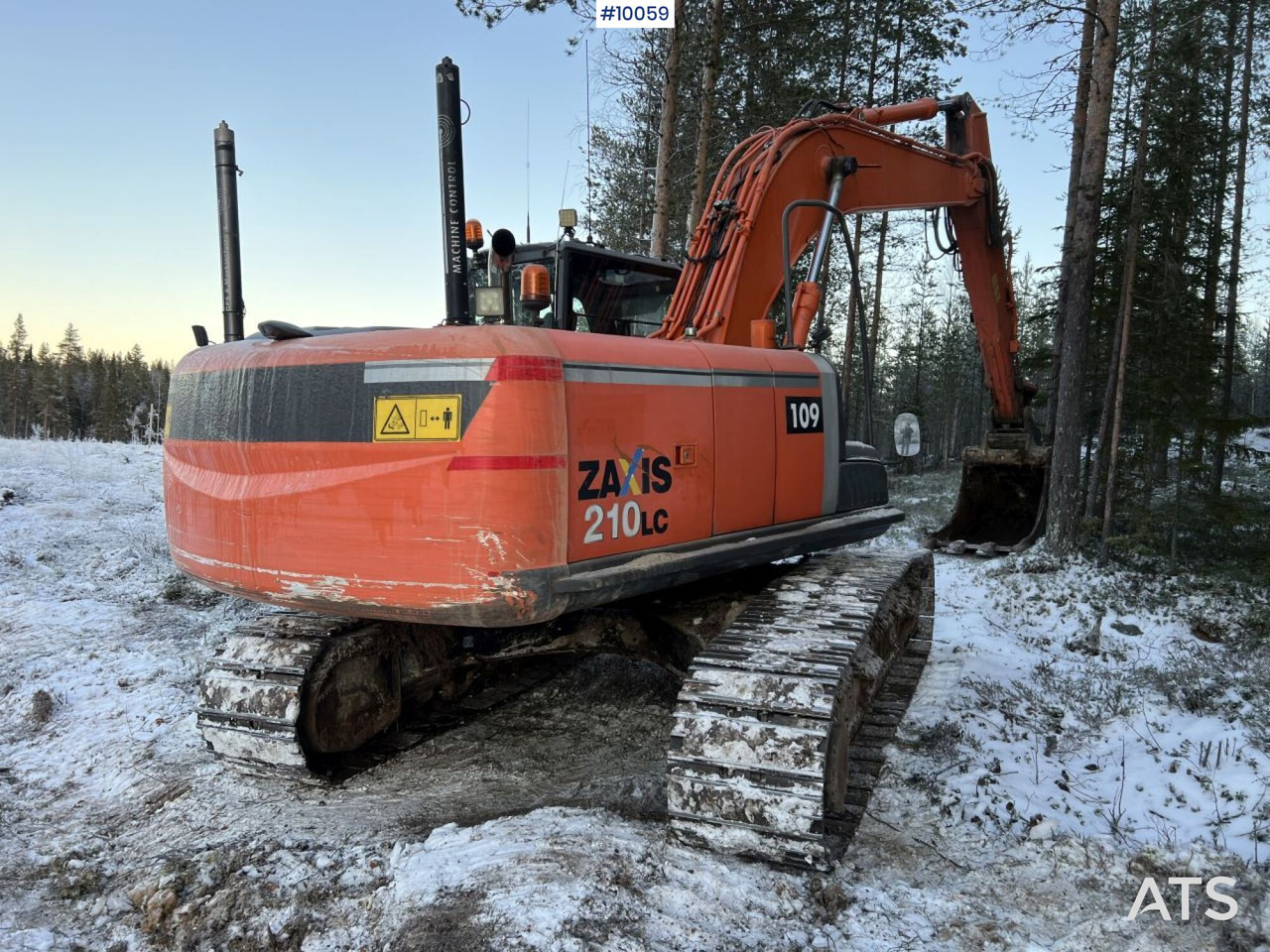 Hitachi ZX210LC-3 Excavator with rotor and tooth bucket - Crawler excavator: picture 4 Hitachi ZX210LC-3 Excavator with rotor and tooth bucket - Crawler excavator: picture 4