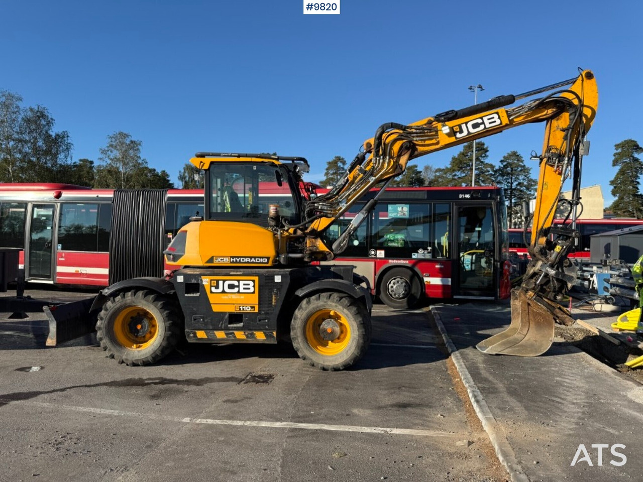 JCB Hydradig 110w wheel excavator with tiltrotator and attachments - Wheel excavator: picture 3 JCB Hydradig 110w wheel excavator with tiltrotator and attachments - Wheel excavator: picture 3