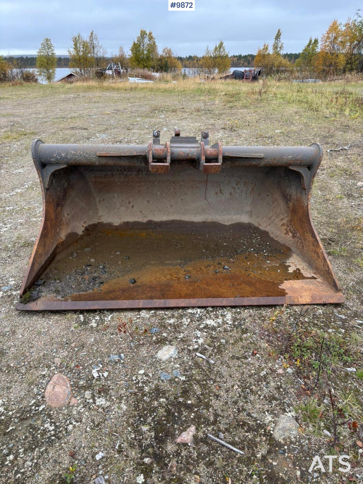 SMP Planer bucket 1250 L - Excavator bucket: picture 2 SMP Planer bucket 1250 L - Excavator bucket: picture 2