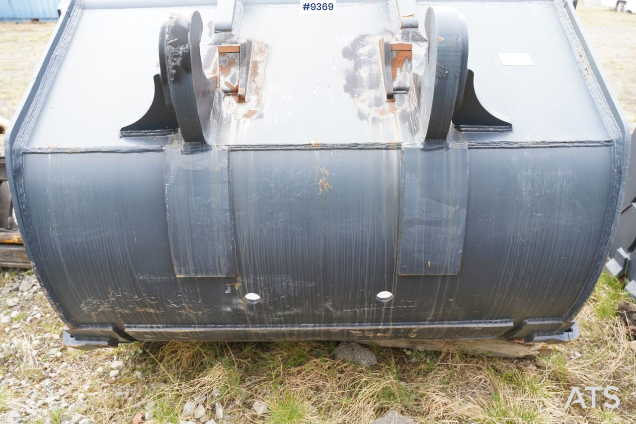 Tooth bucket TOBA SMP 105 - Construction equipment: picture 4 Tooth bucket TOBA SMP 105 - Construction equipment: picture 4