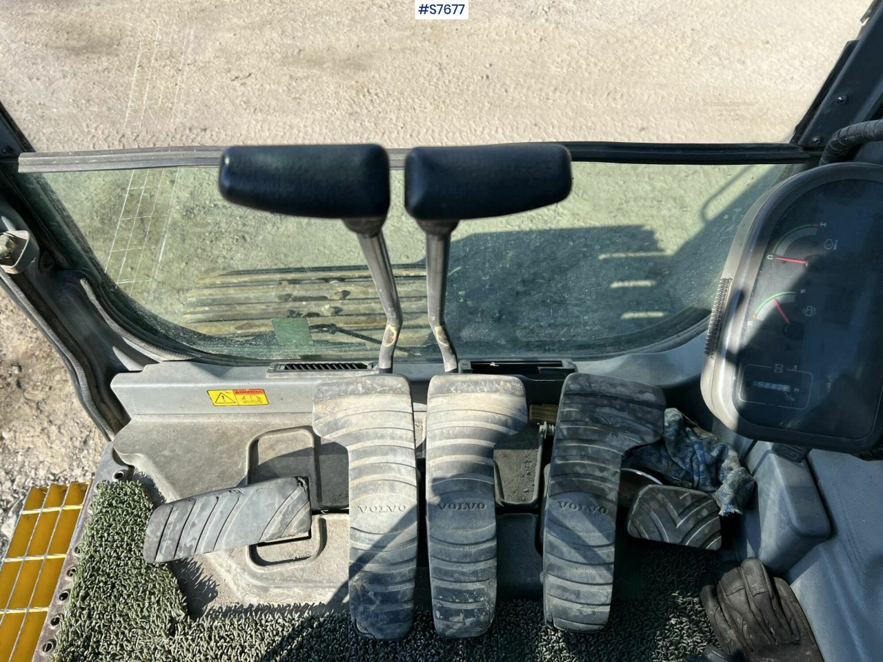 Excavator Volvo EC210 BLC Excavator with digging system: picture 11