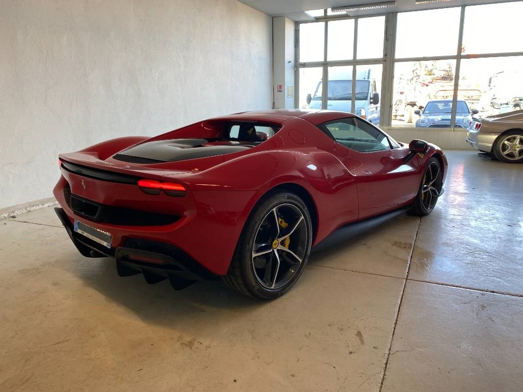 Ferrari 296 GTB Origine Françaises - TVA Récupérable - Coupe: picture 4 Ferrari 296 GTB Origine Françaises - TVA Récupérable - Coupe: picture 4