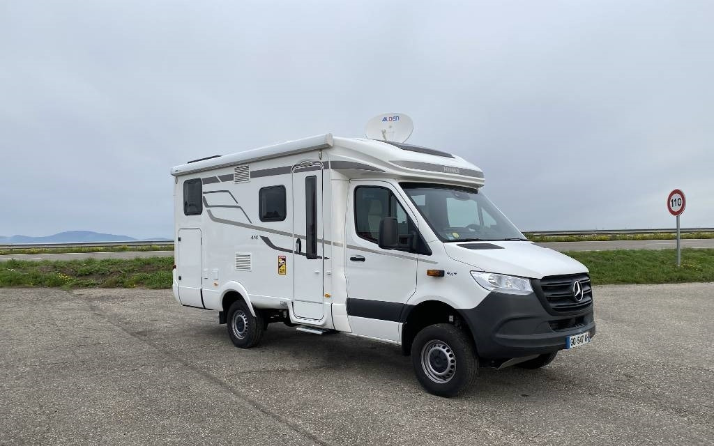 Hymer ML-T 570 -Mercedes 419 CDI 190 4x4 1er Main - Semi-integrated motorhome: picture 3 Hymer ML-T 570 -Mercedes 419 CDI 190 4x4 1er Main - Semi-integrated motorhome: picture 3
