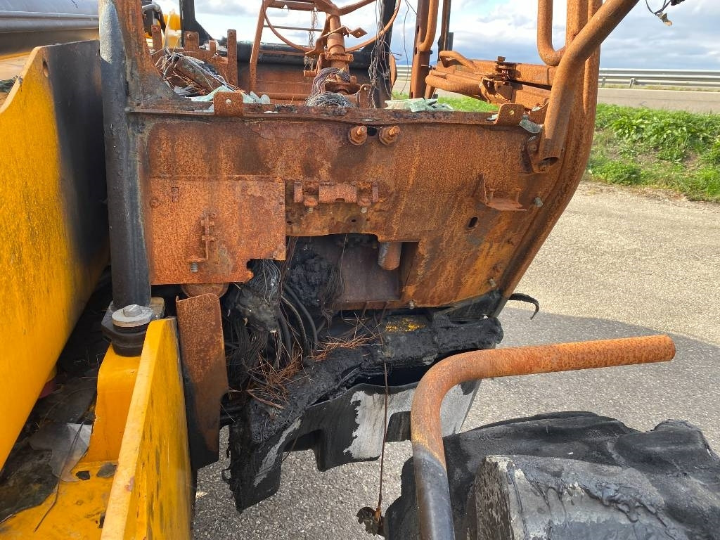 Telescopic handler JCB 540-140 -1er Main endommagé: picture 45 Telescopic handler JCB 540-140 -1er Main endommagé: picture 45