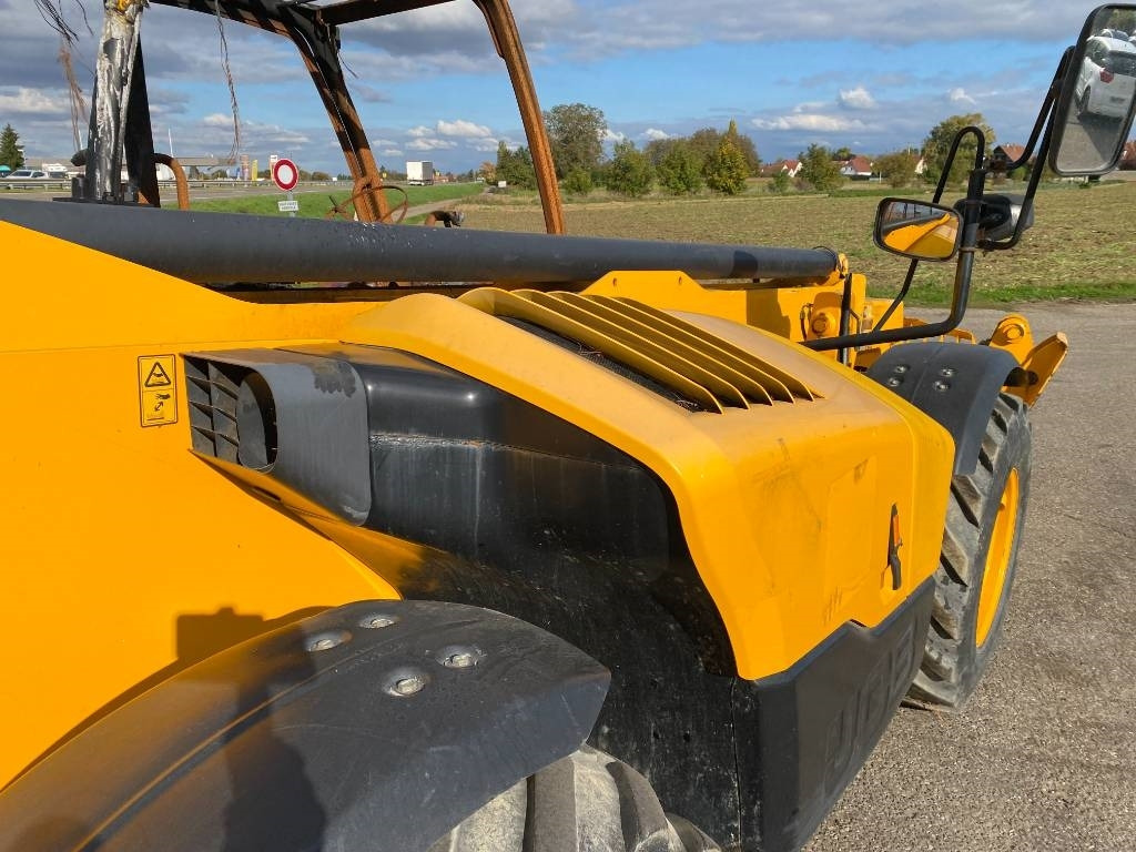 Telescopic handler JCB 540-140 -1er Main endommagé: picture 32 Telescopic handler JCB 540-140 -1er Main endommagé: picture 32