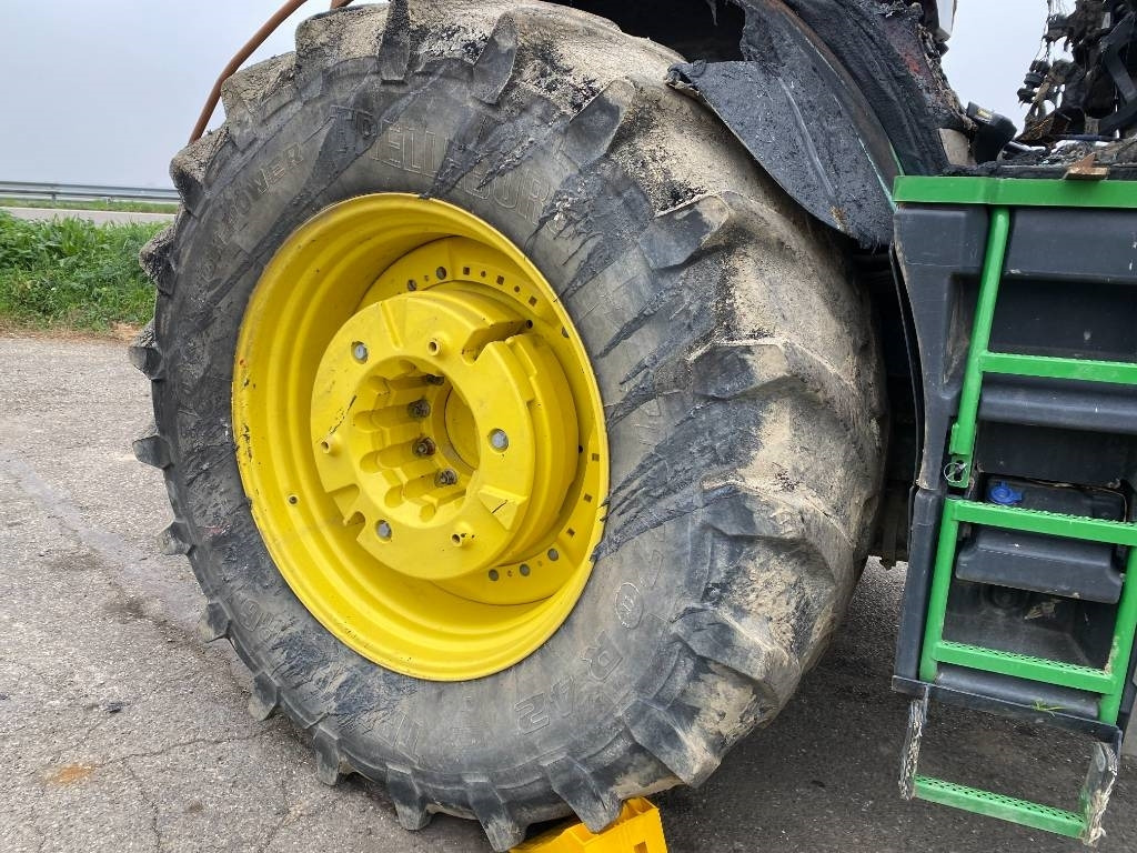 Farm tractor John Deere 6250 R / AutoPower endommagé: picture 49