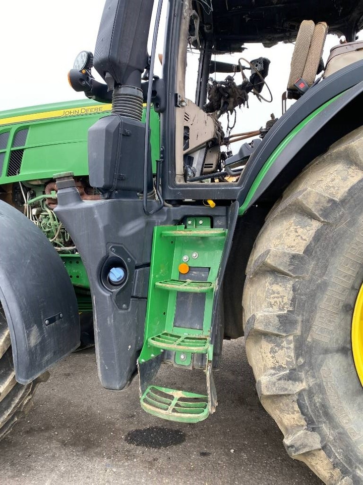 Farm tractor John Deere 6250 R / AutoPower endommagé: picture 29