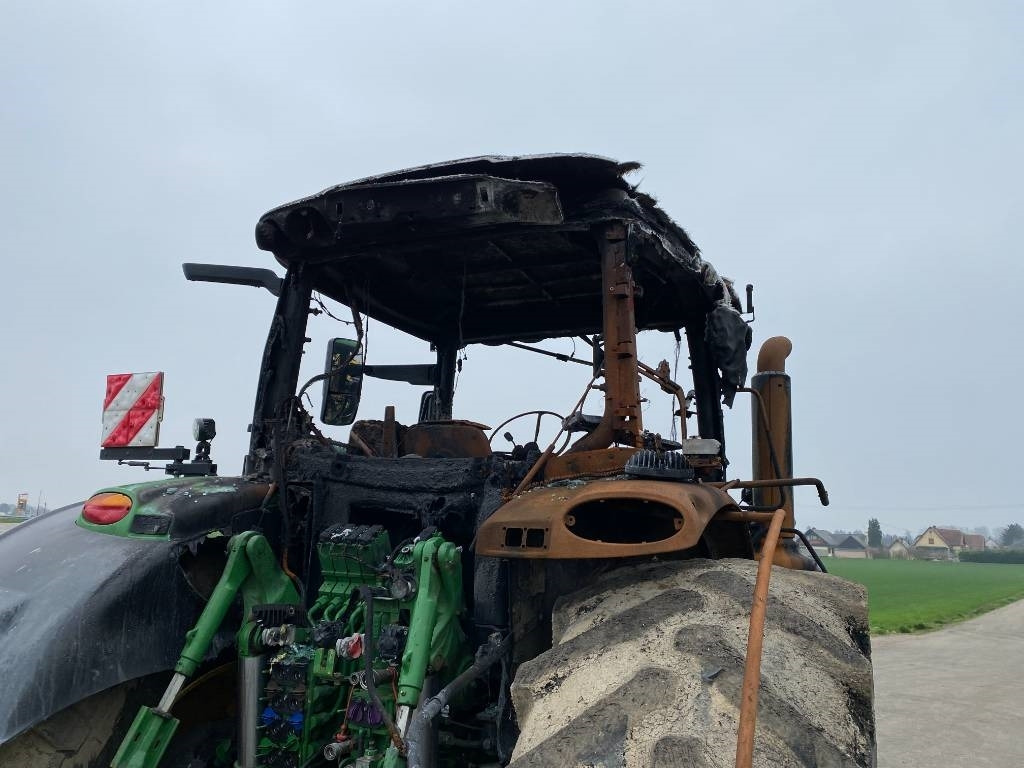 Farm tractor John Deere 6250 R / AutoPower endommagé: picture 44