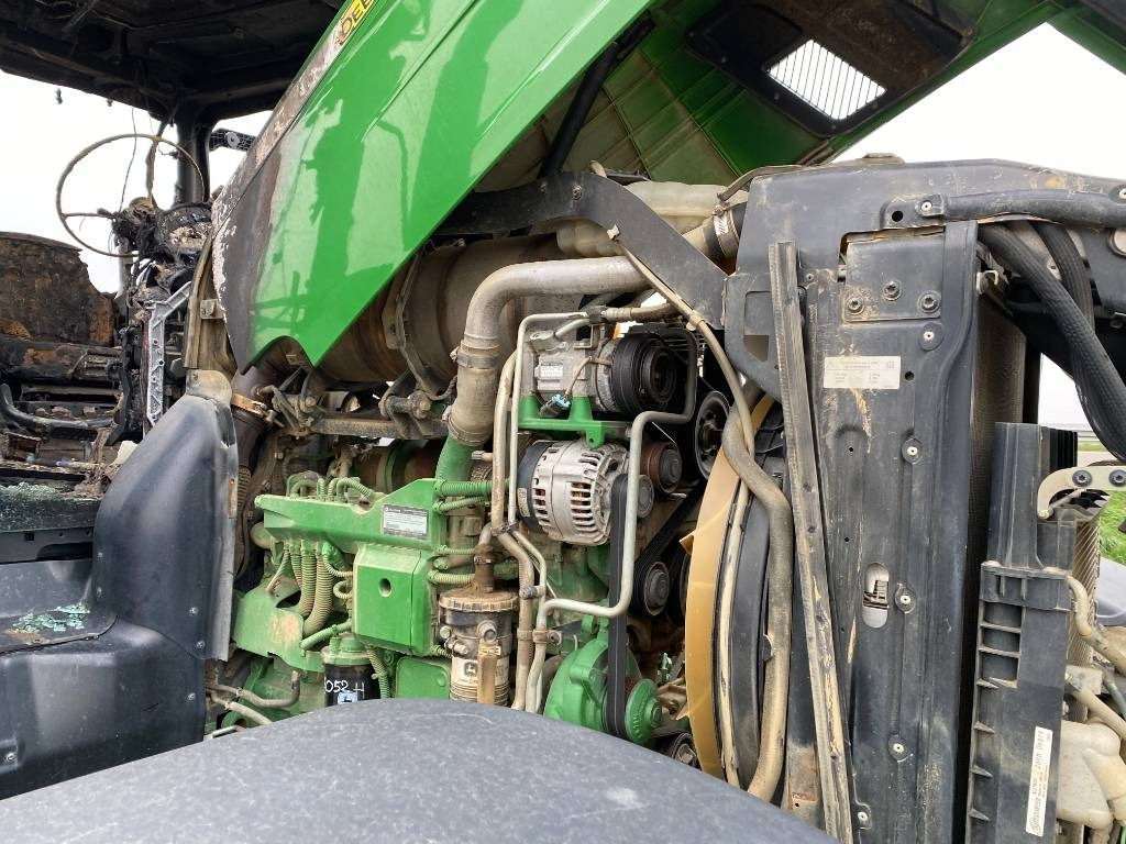 Farm tractor John Deere 6250 R / AutoPower endommagé: picture 15