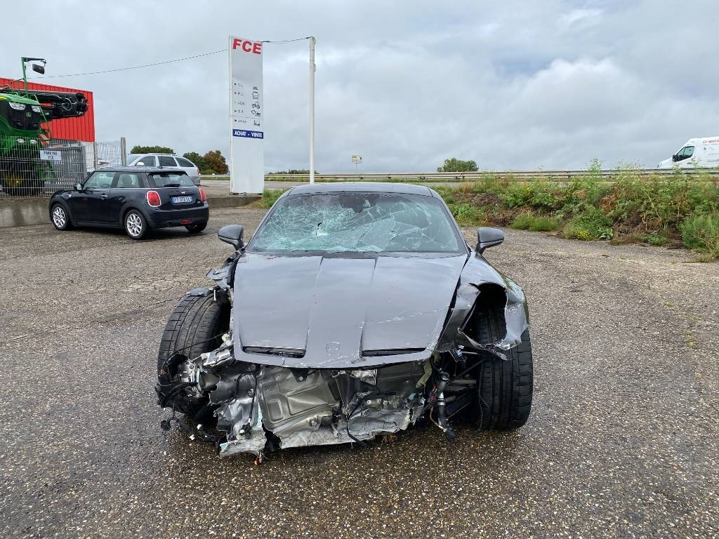 Porsche 911/ 992 - 4.0i GT3 Pack Touring 1er Main - Car: picture 2 Porsche 911/ 992 - 4.0i GT3 Pack Touring 1er Main - Car: picture 2