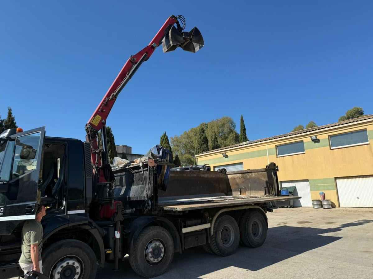 Iveco TRAKKER 410 EEV BI-BENNE GRUE MARREL 8X4 - Tipper: picture 5 Iveco TRAKKER 410 EEV BI-BENNE GRUE MARREL 8X4 - Tipper: picture 5